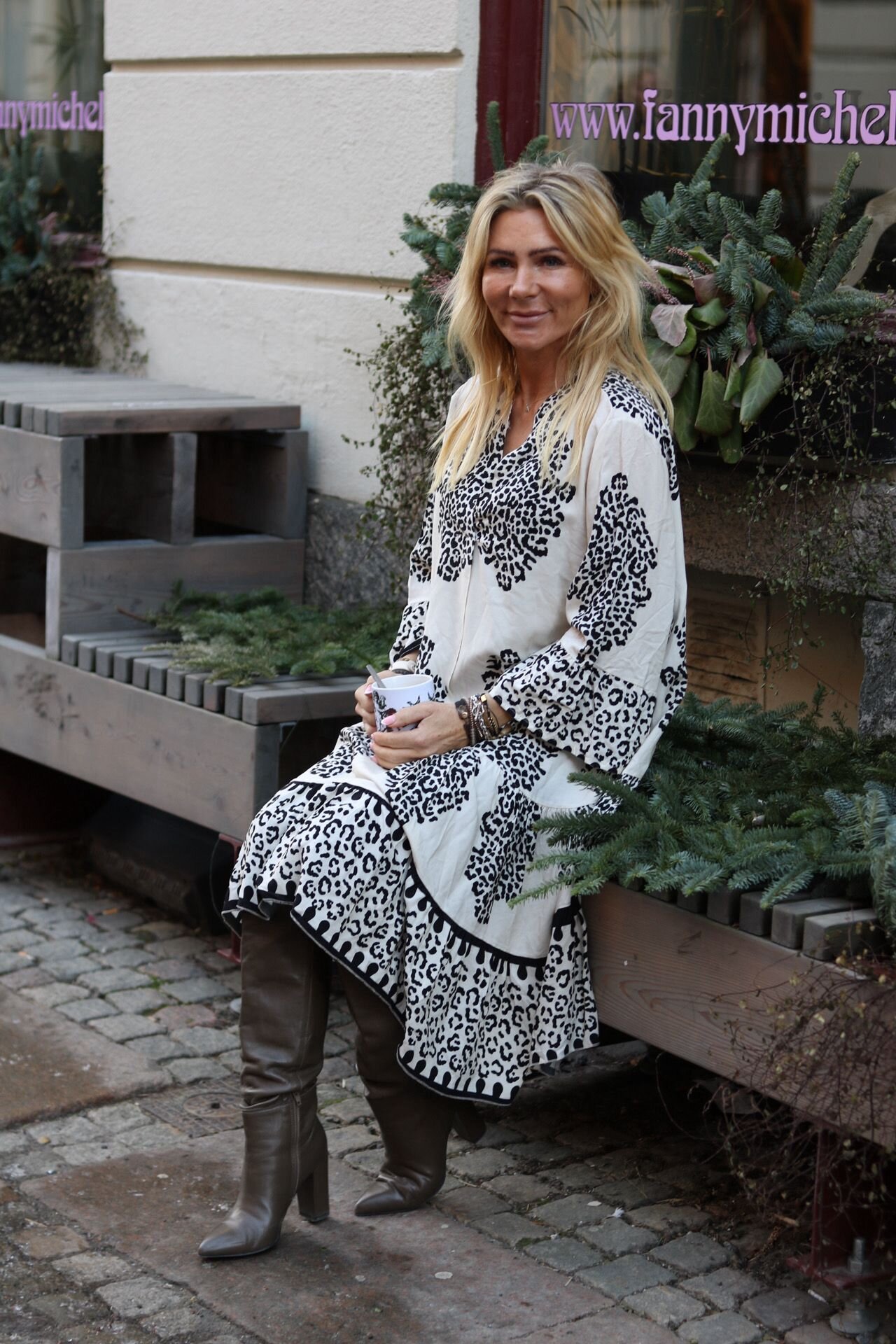 Denise klänning - Leopardmönster - Beige