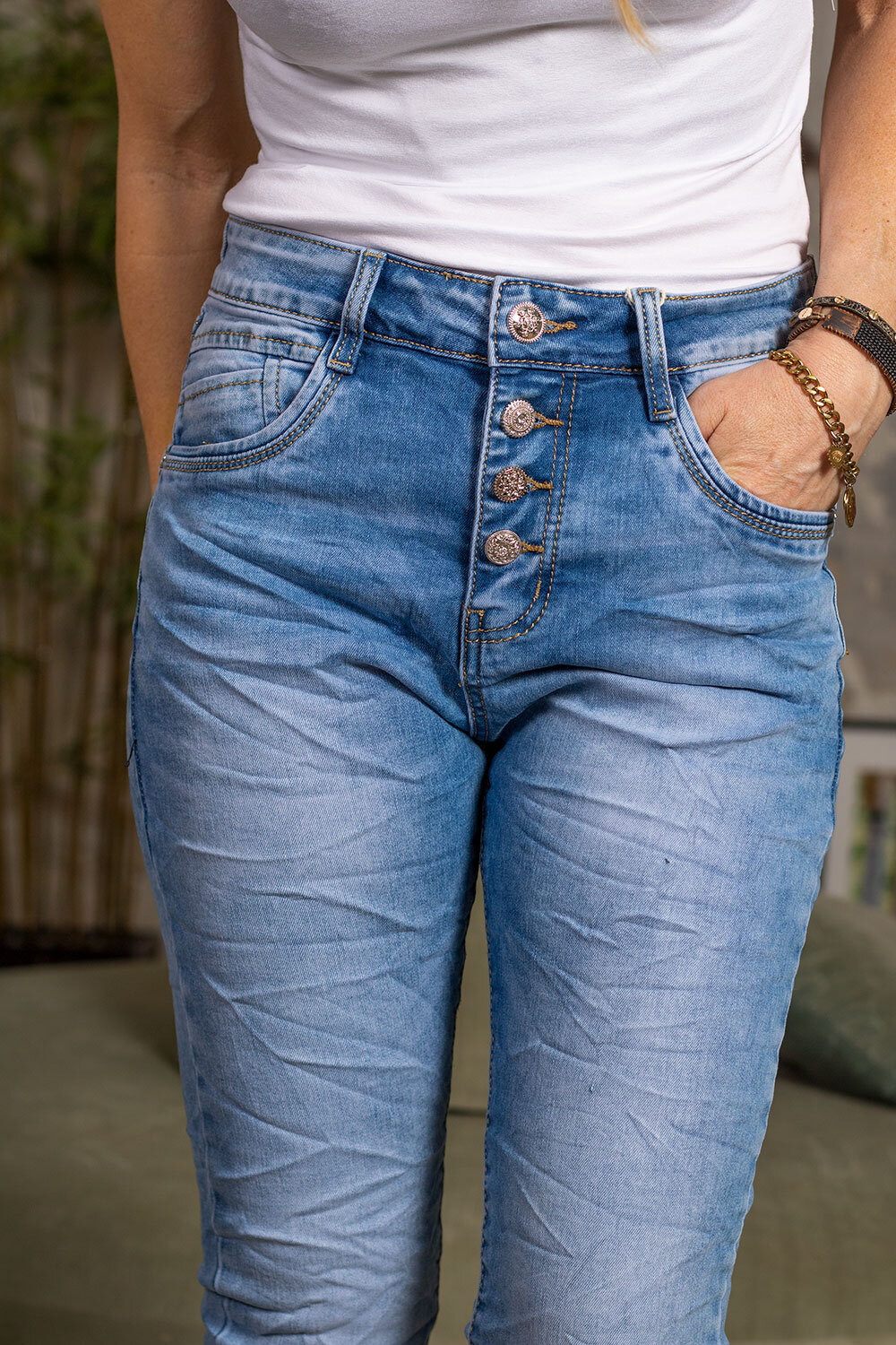 Jeans JW2318 - Bling knappar - Ljustvätt