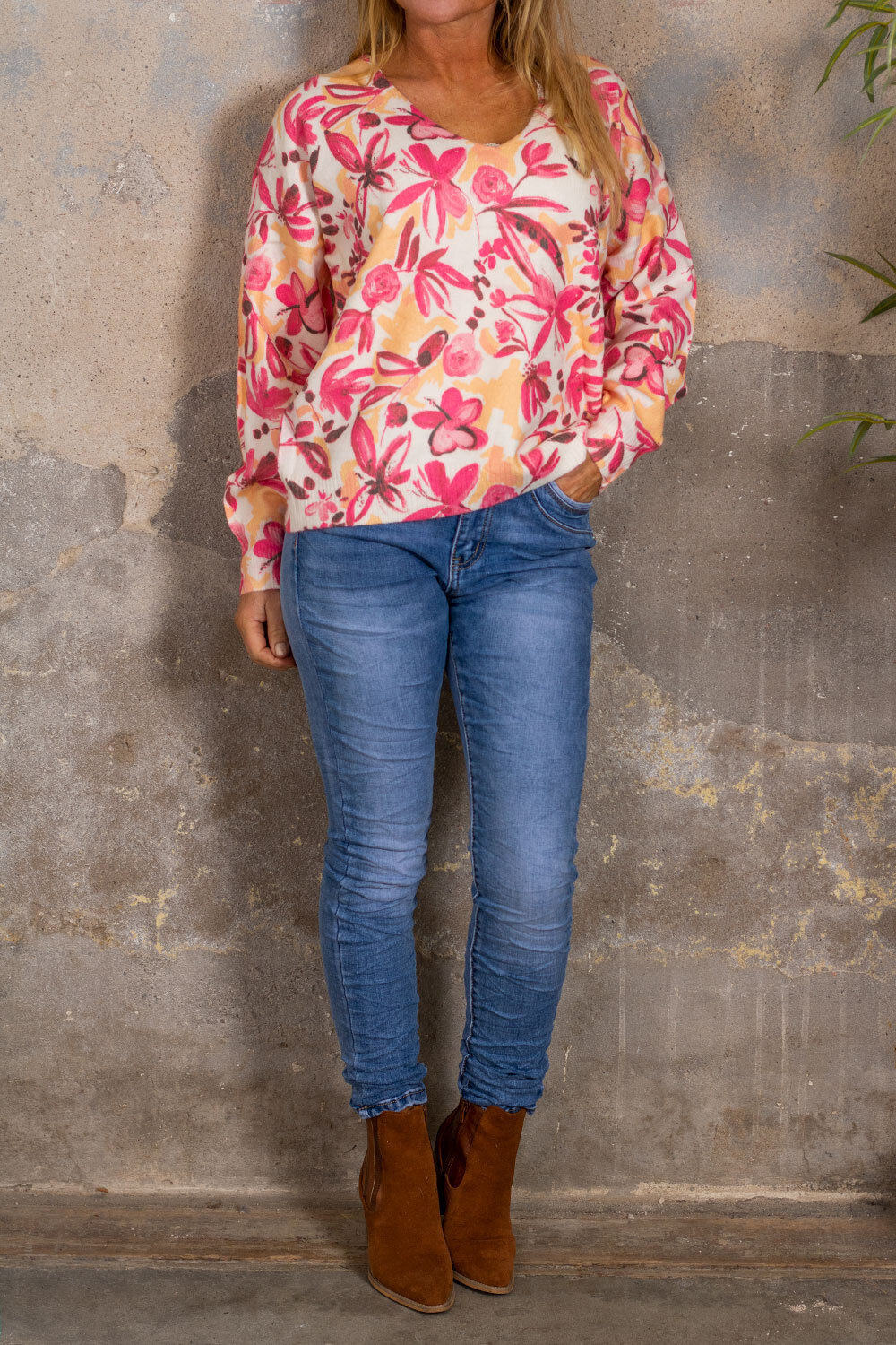 Tabitha V-ringad tröja - Blommor - Rosa/Cream