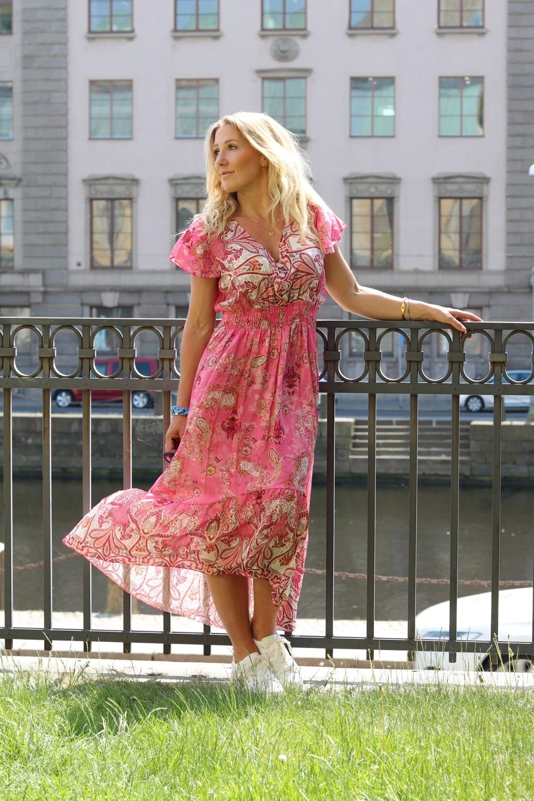 Victoria långklänning - Paisleymönster - Rosa