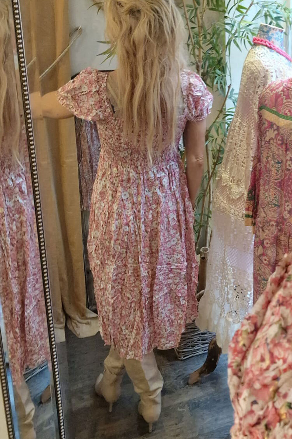 Elvira Blommig klänning - Smock - Rosa - Bild 2