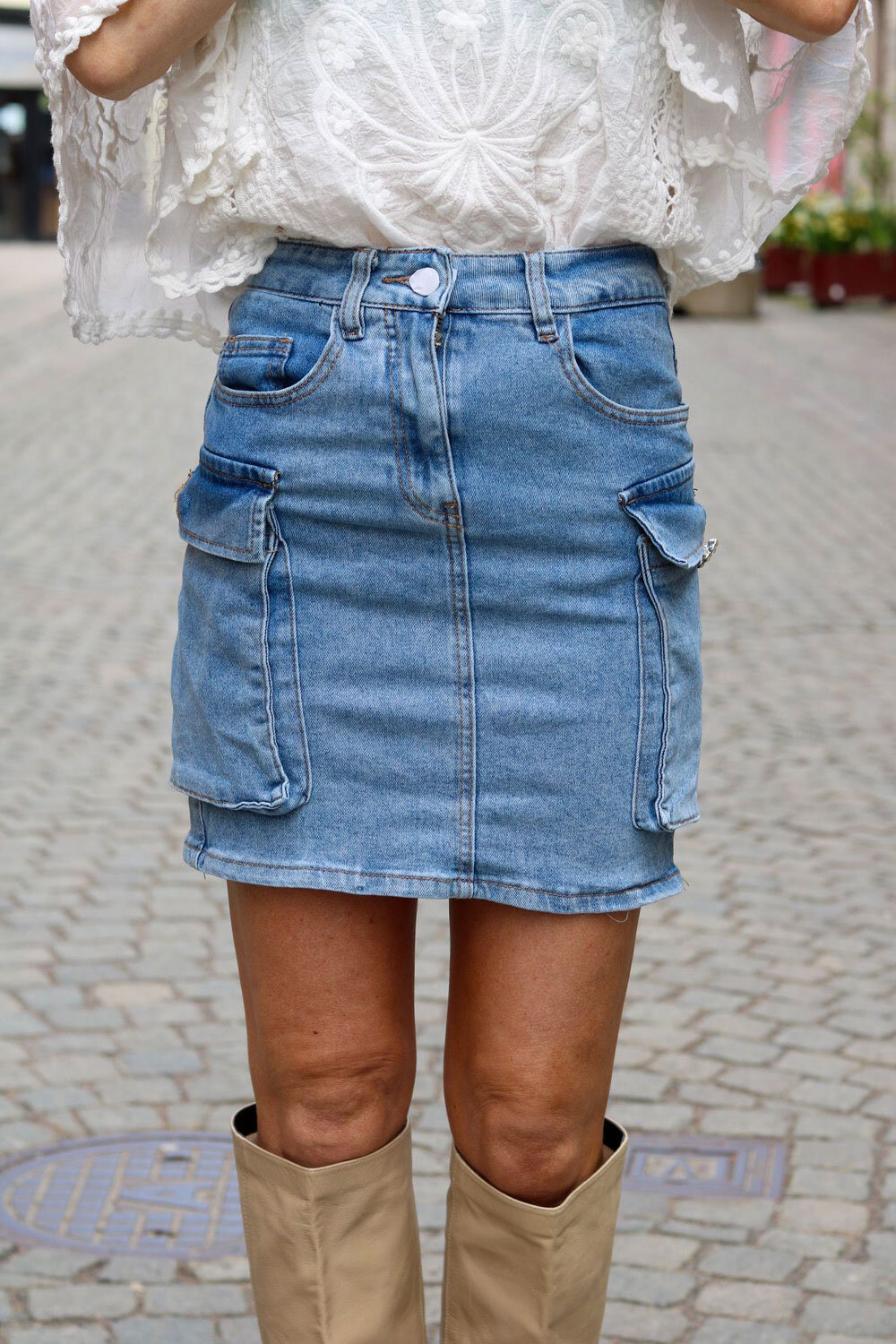 Denim skirt L-3207 - Pockets - Image 2