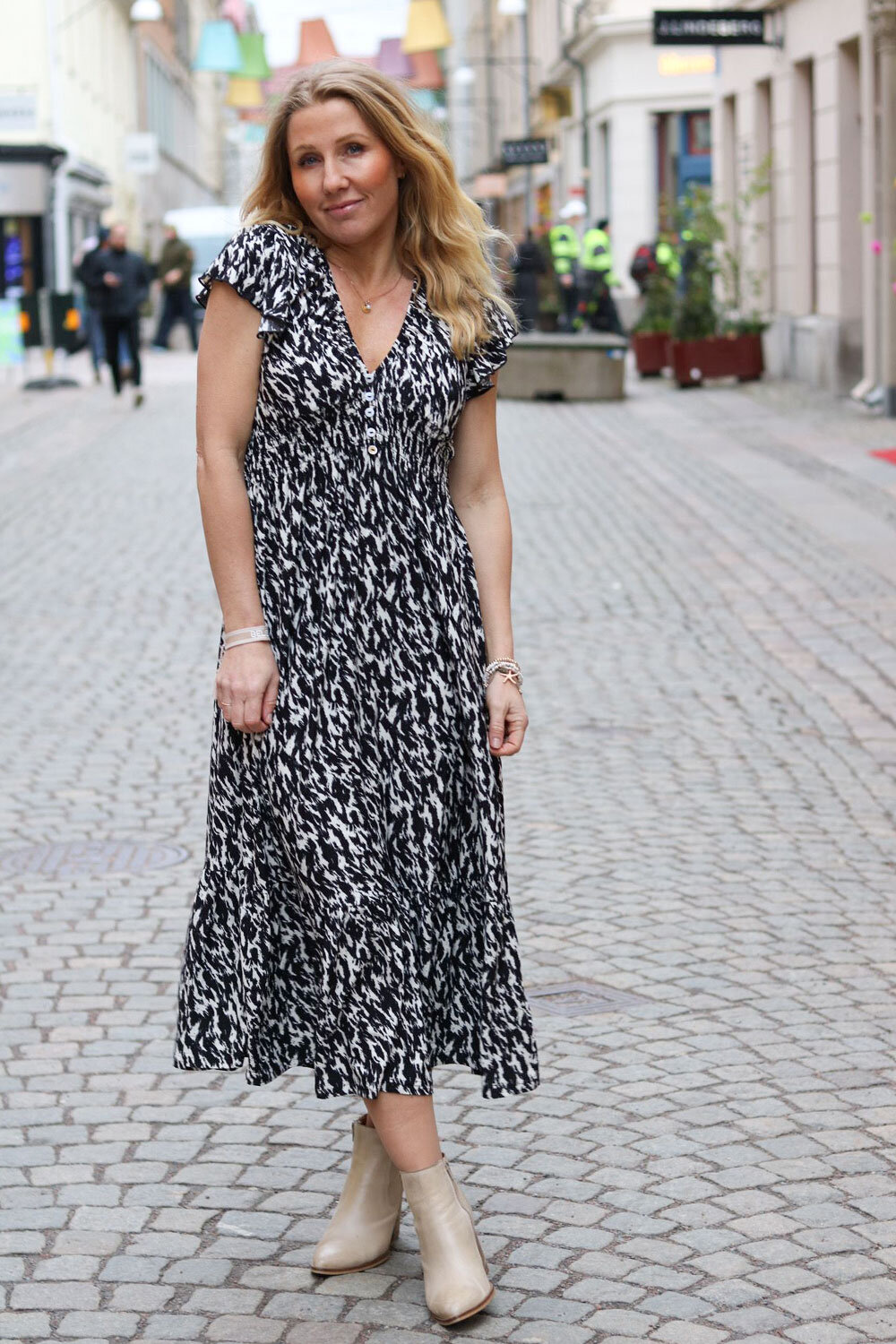 Veronica Patterned Dress - Black/White - Image 2