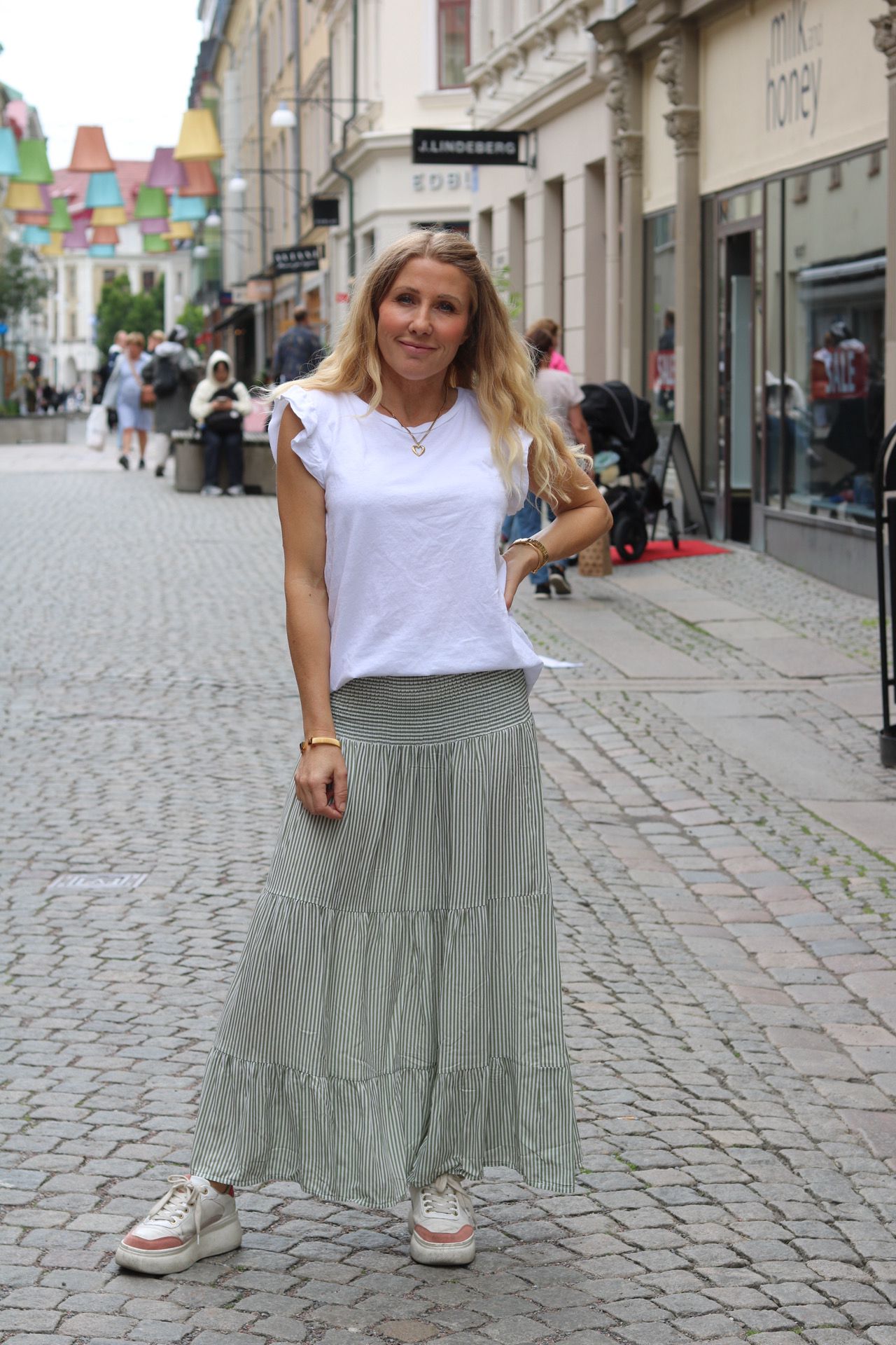 Randig kjol med Smock - Khaki/Vit - Bild 4