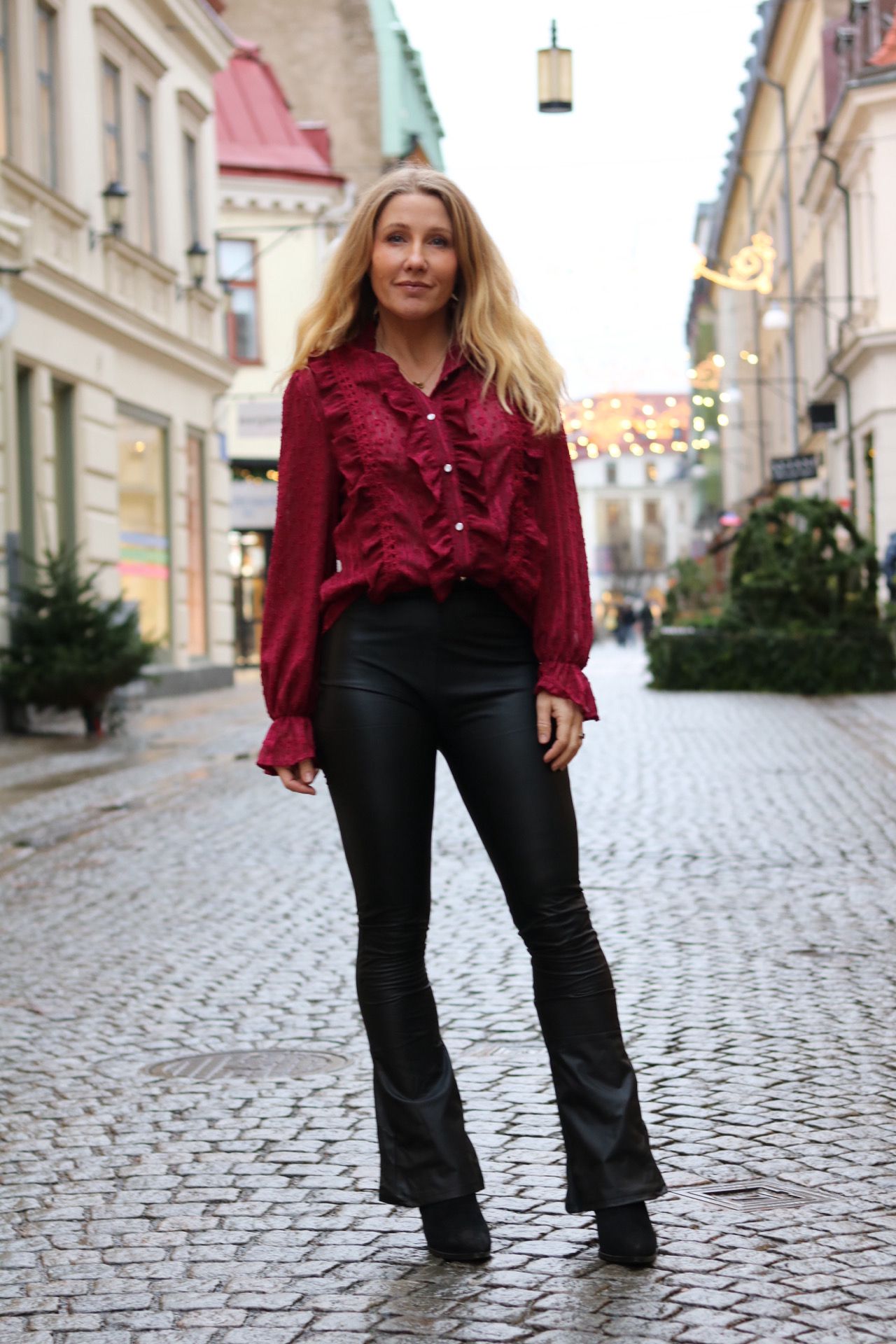 Faux leather leggings with flare - HL-858 - Black