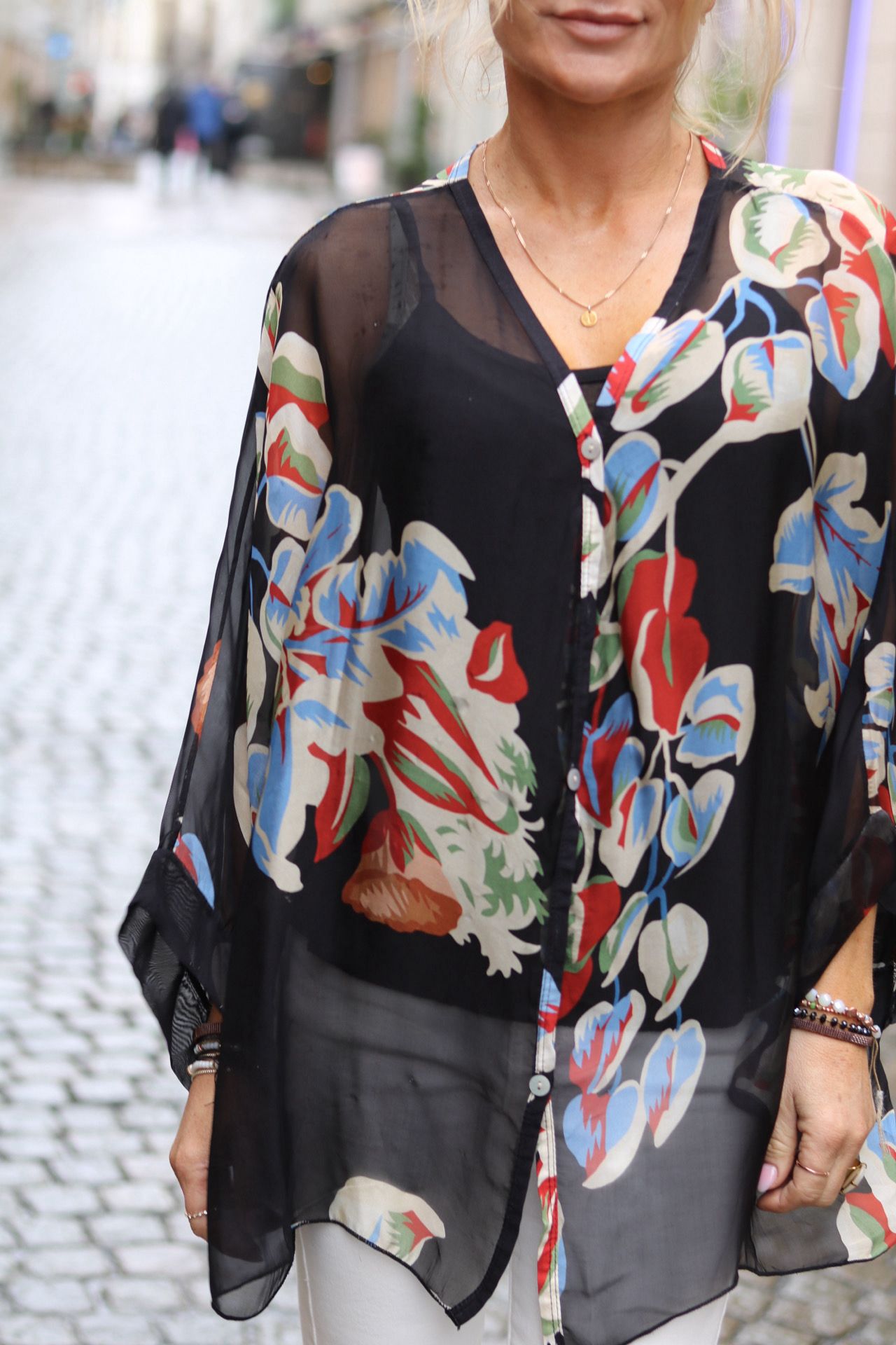 Sandy - Silk tunic with buttons and linen - Black - Image 5