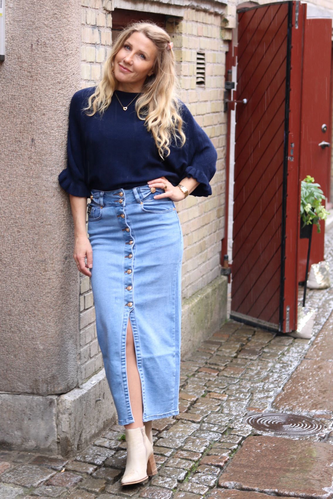 Lång jeanskjol - Rosetter och knappar - Denim