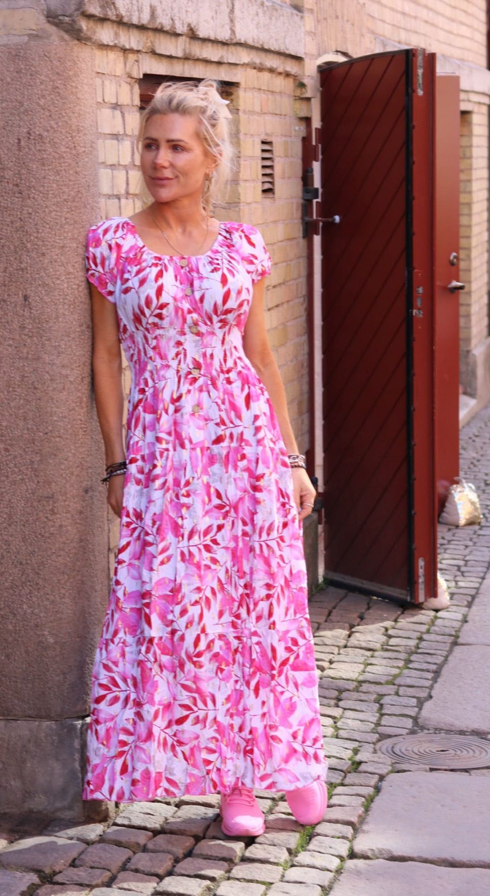 Meja - Long dress with leaves and gold splashes - Pink - Image 4
