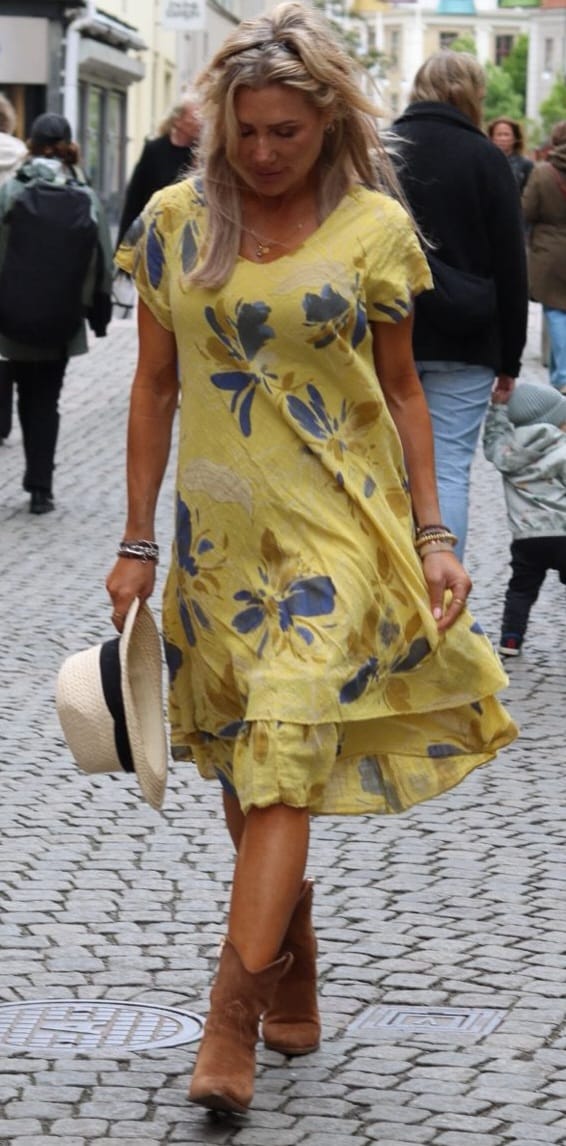 Tessa klänning - Blommor - Gul/Blå - Bild 2