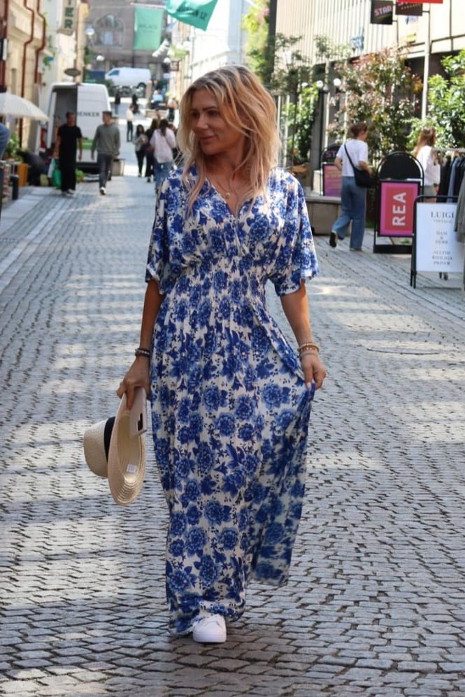 Cynthia Long soft dress with flowers - Blue - Image 2