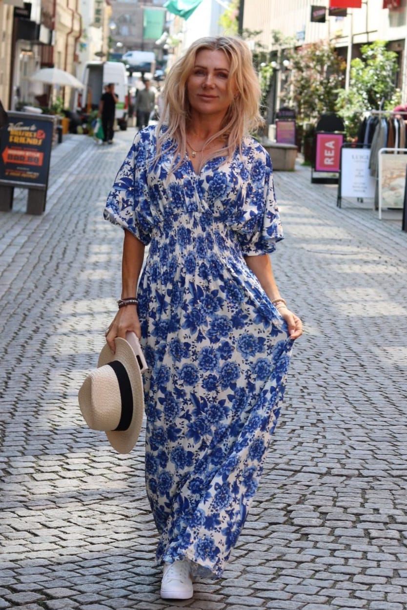 Cynthia Long soft dress with flowers - Blue - Image 4