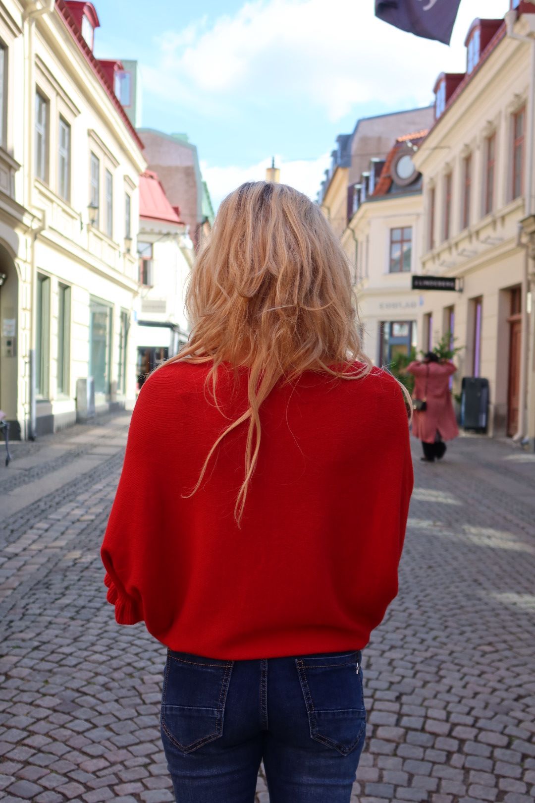 Ebba - Sweater with penguin sleeves - Red - Image 2