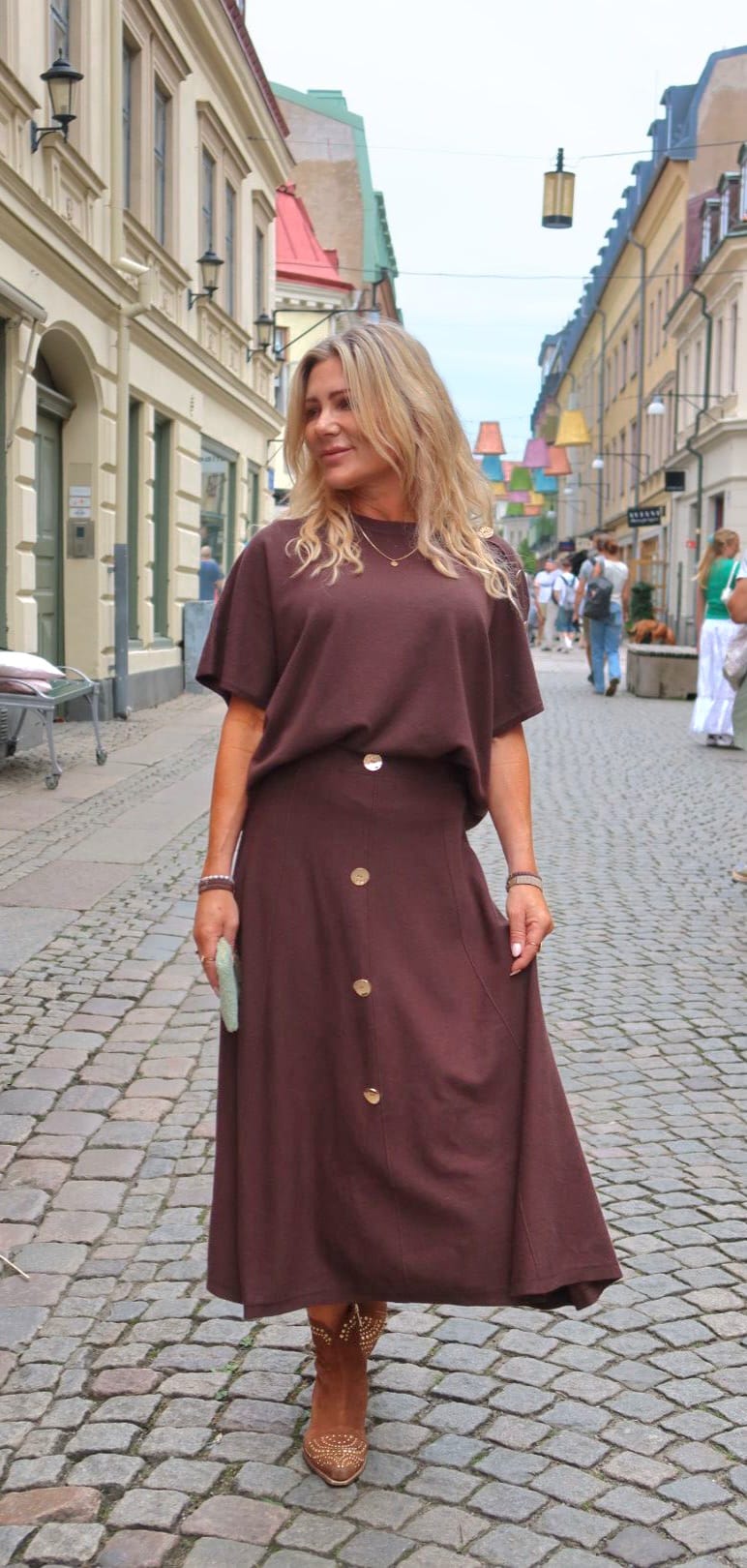 Noelle - Fine knit top with gold buttons - Choco - Image 3