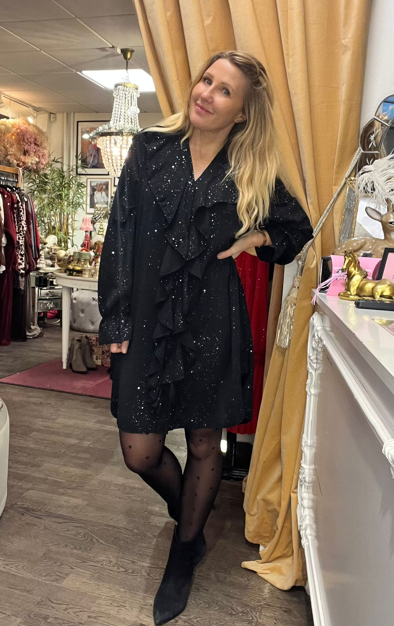 Glitter Sienna - Dress with ruffles - Black