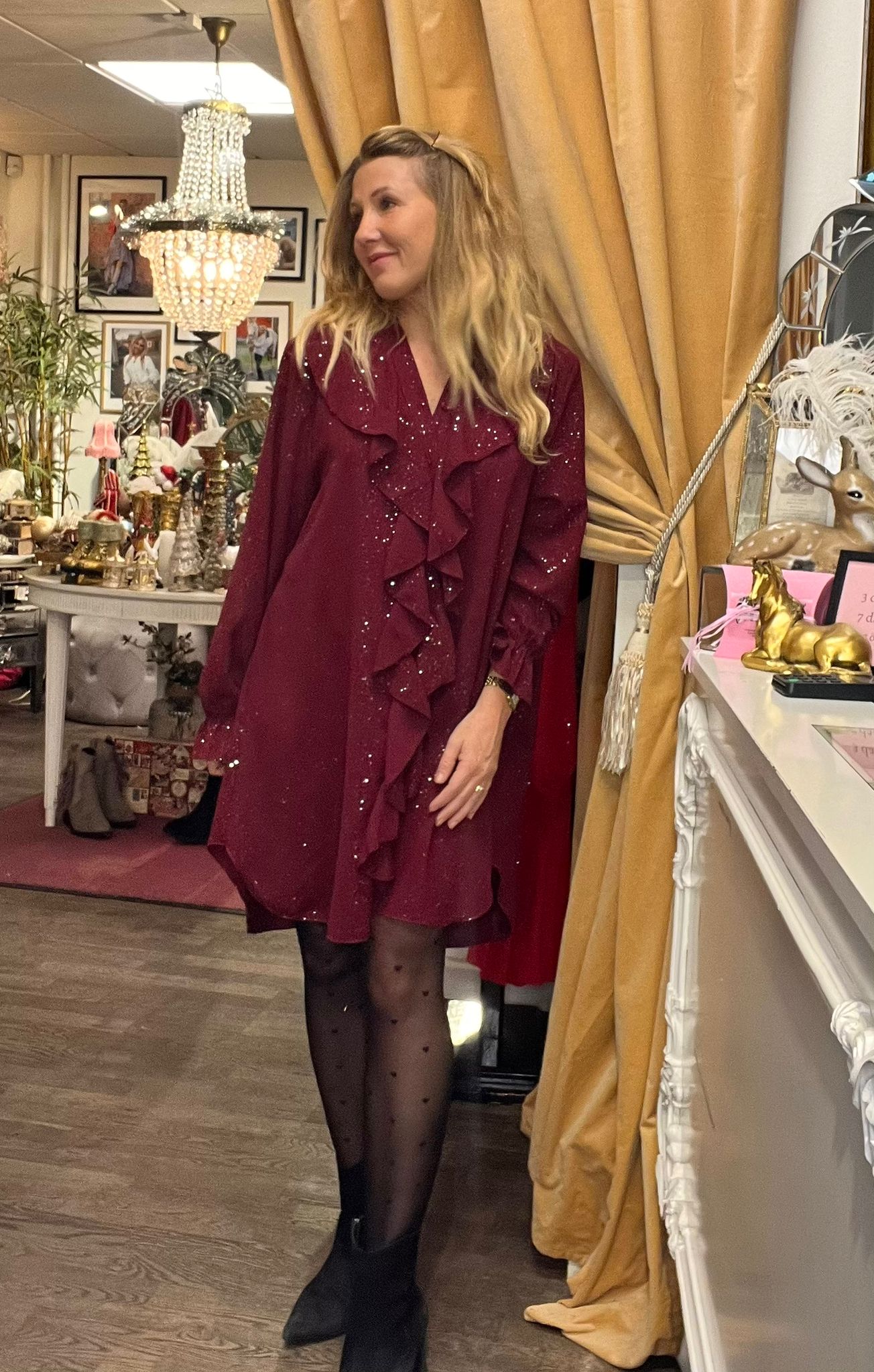 Glitter Sienna - Dress with ruffles - Bordeaux