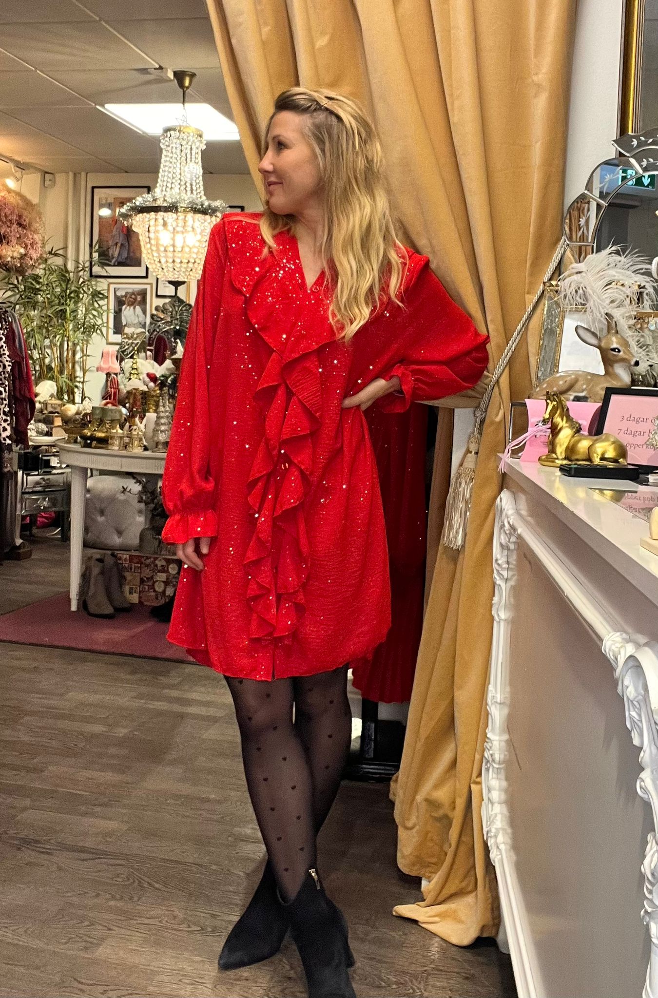 Glitter Sienna - Klänning med volanger - Röd - Bild 2