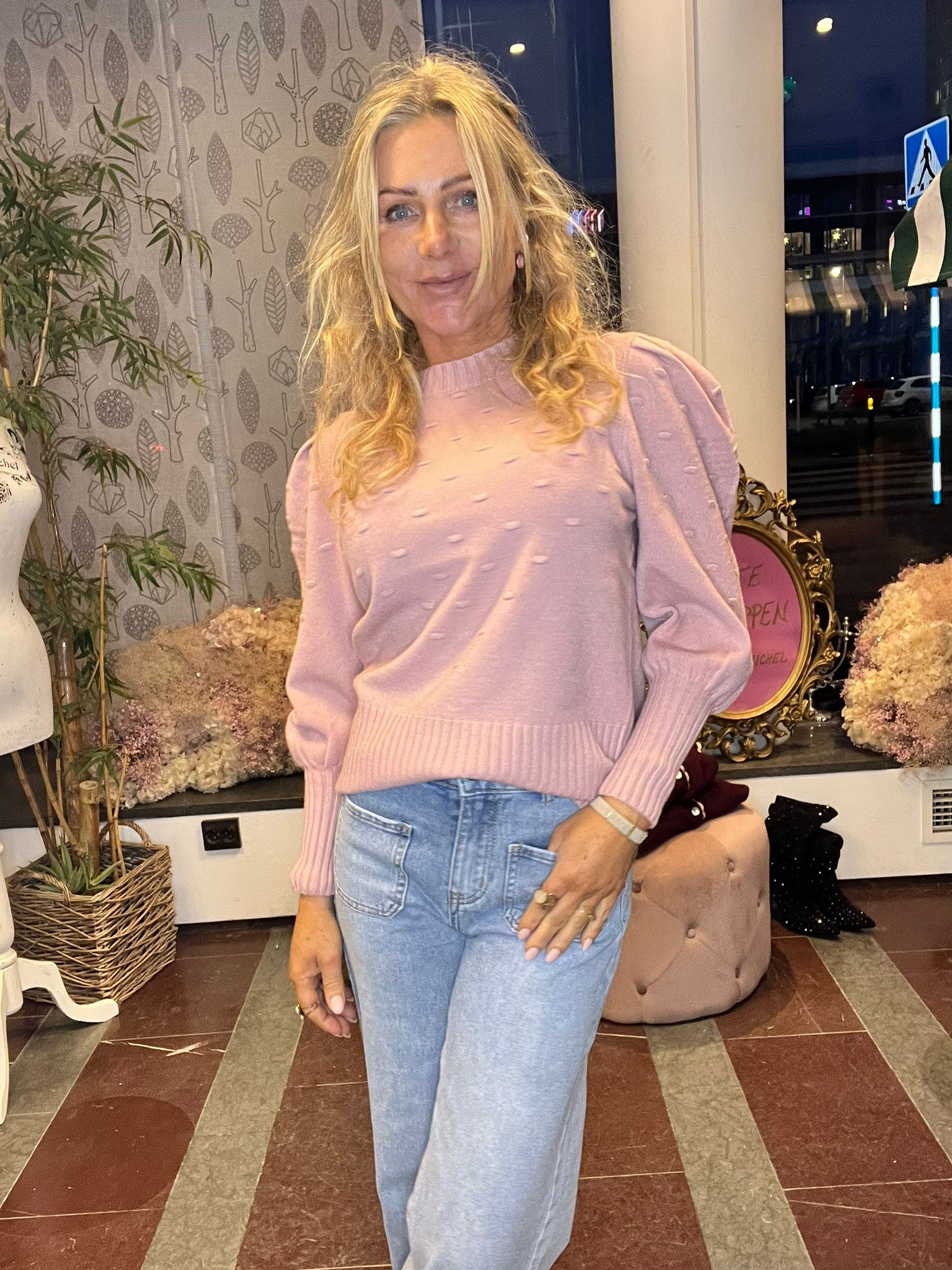 Iris - Fine knit sweater with puff sleeves - Pink - Image 3