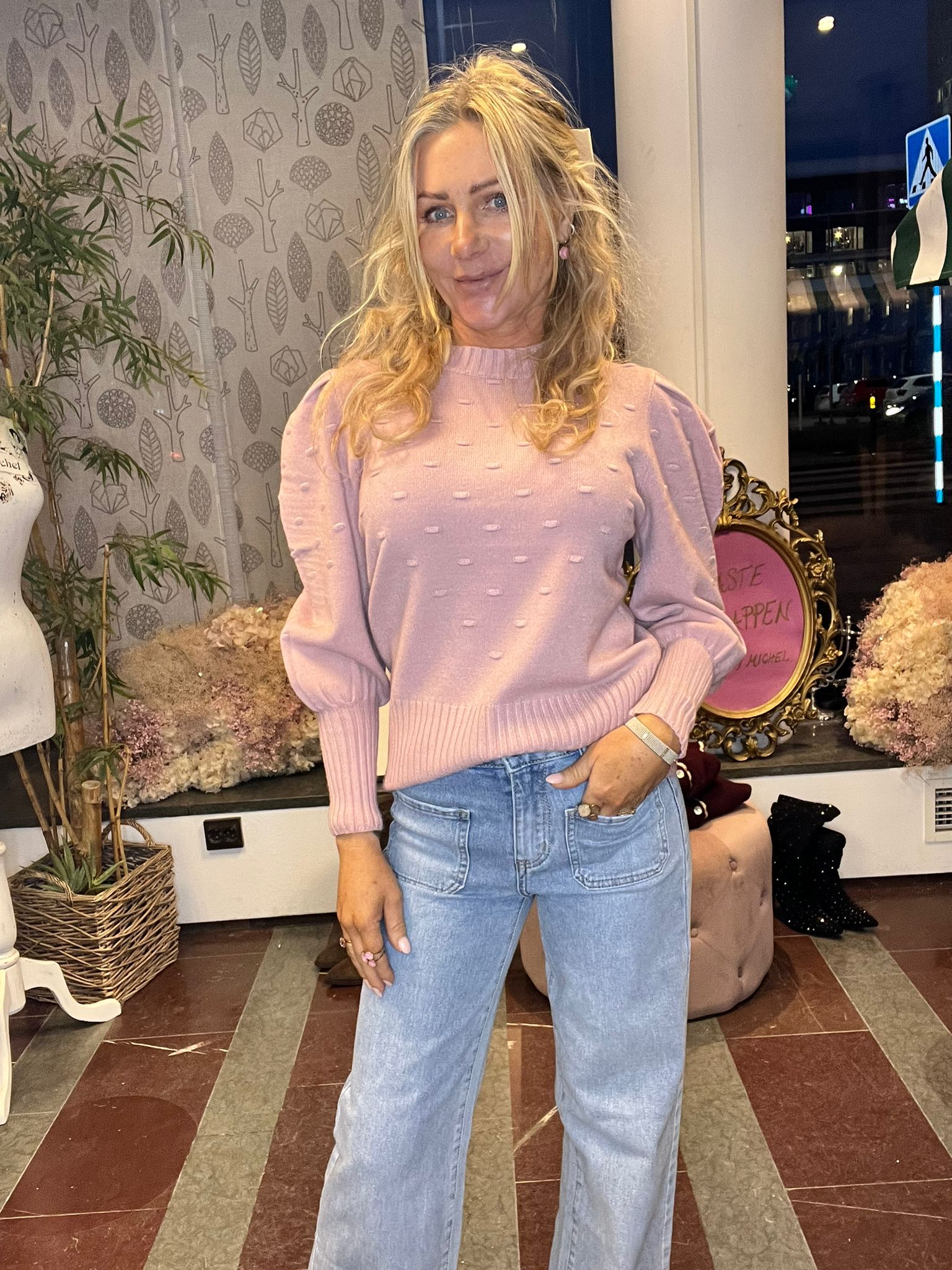 Iris - Fine knit sweater with puff sleeves - Pink - Image 5