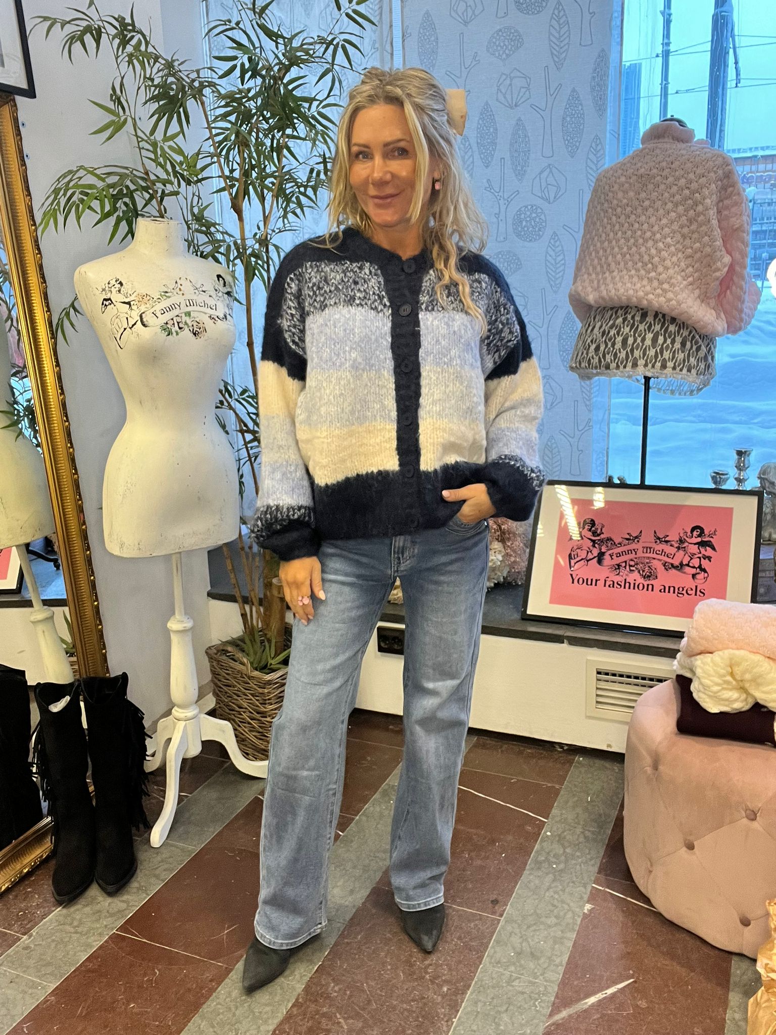 Majsan - Stickad kofta - Multi/Navy - Bild 5