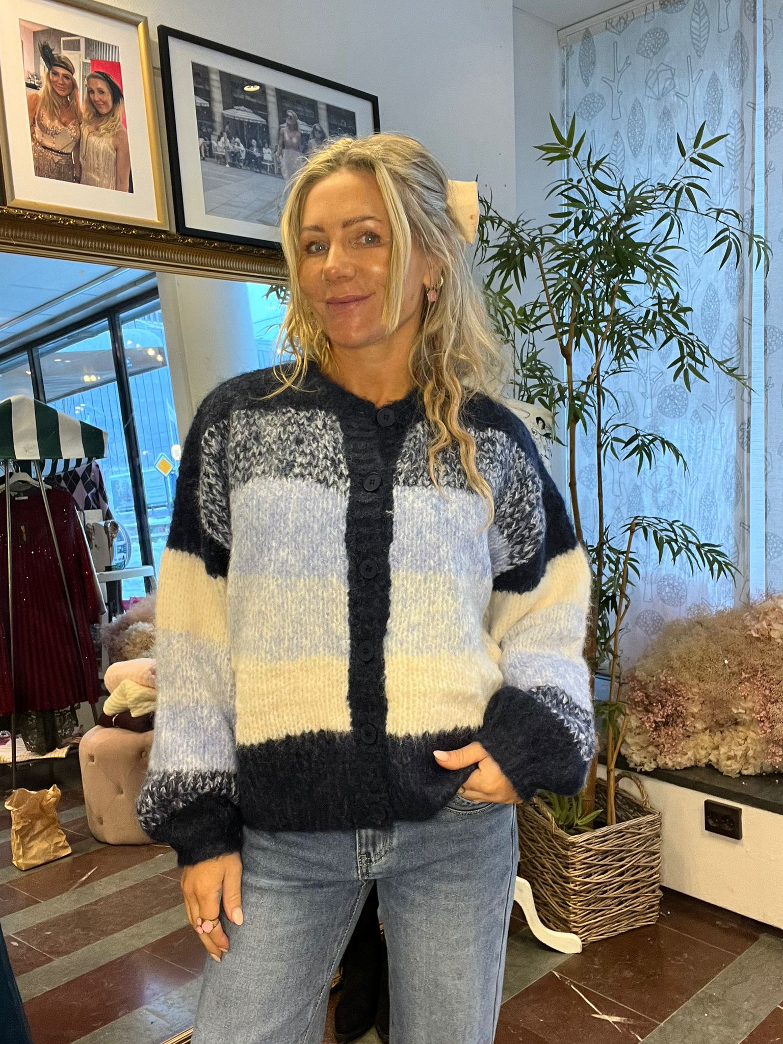 Majsan - Stickad kofta - Multi/Navy - Bild 2