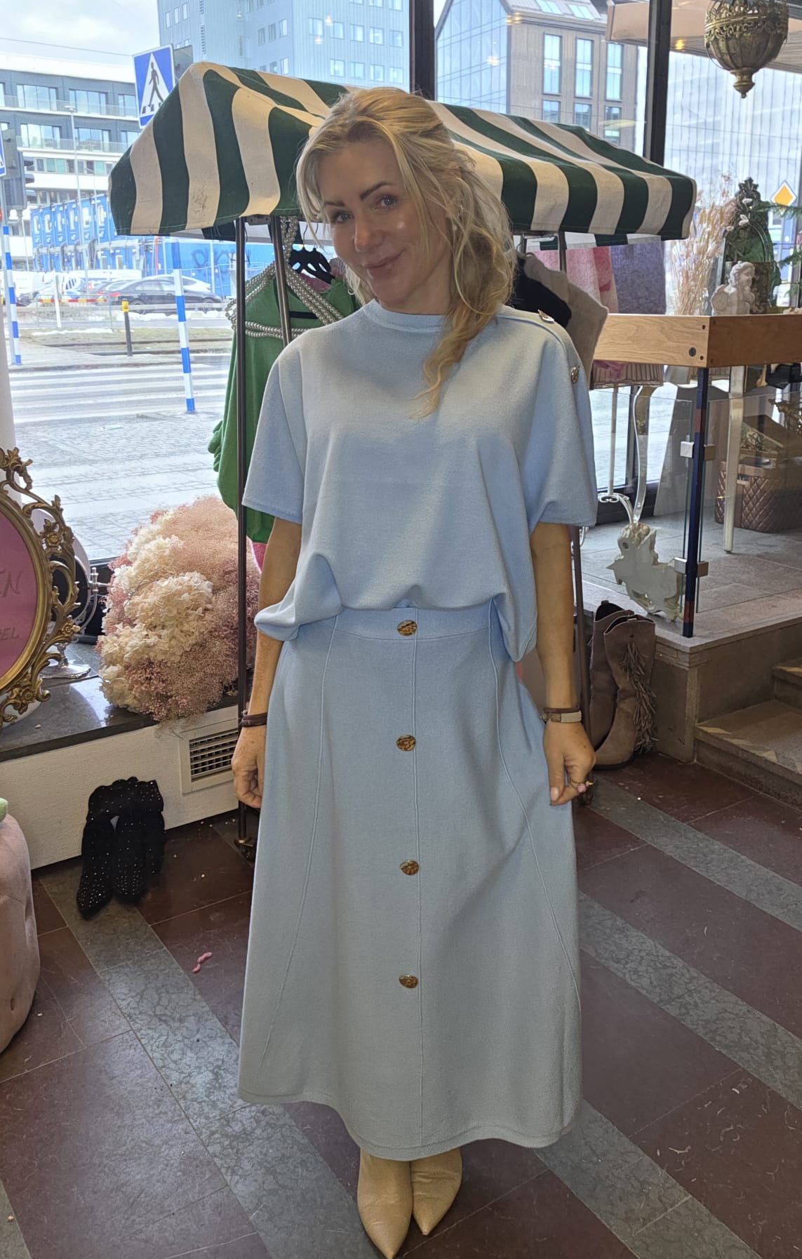 Noelle - Fine knit top with gold buttons -Light Blue - Image 7