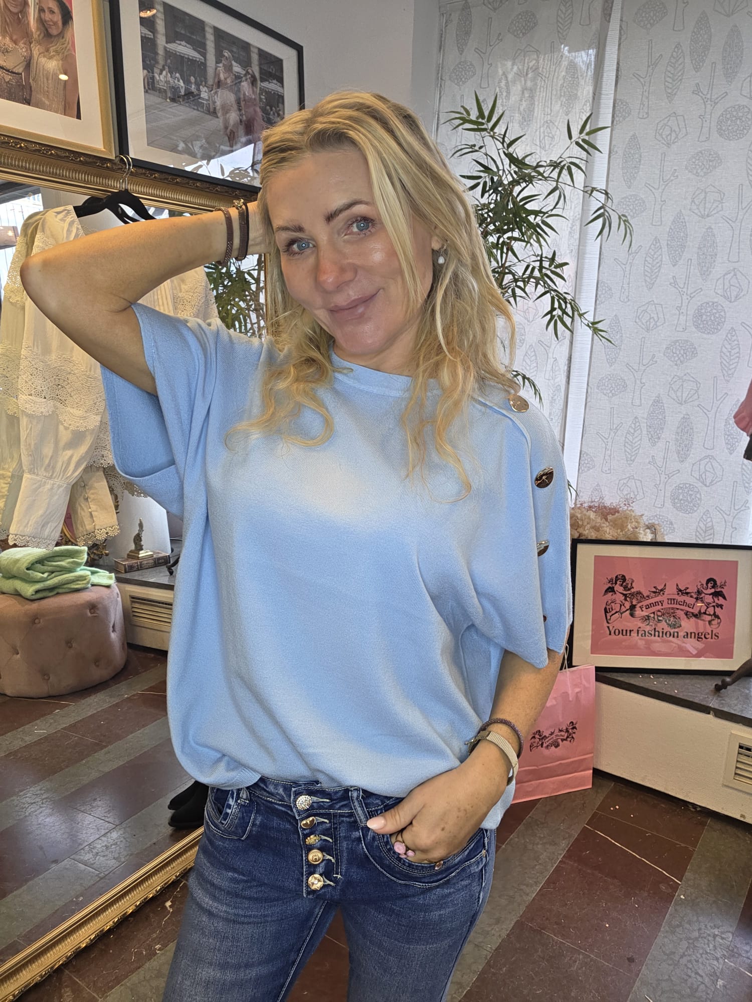 Noelle - Fine knit top with gold buttons -Light Blue - Image 4
