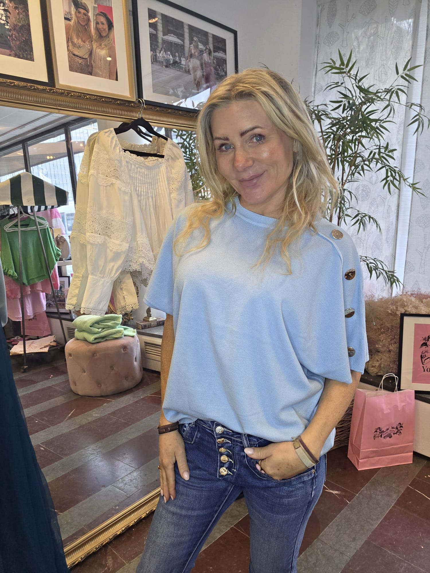 Noelle - Fine knit top with gold buttons -Light Blue - Image 3