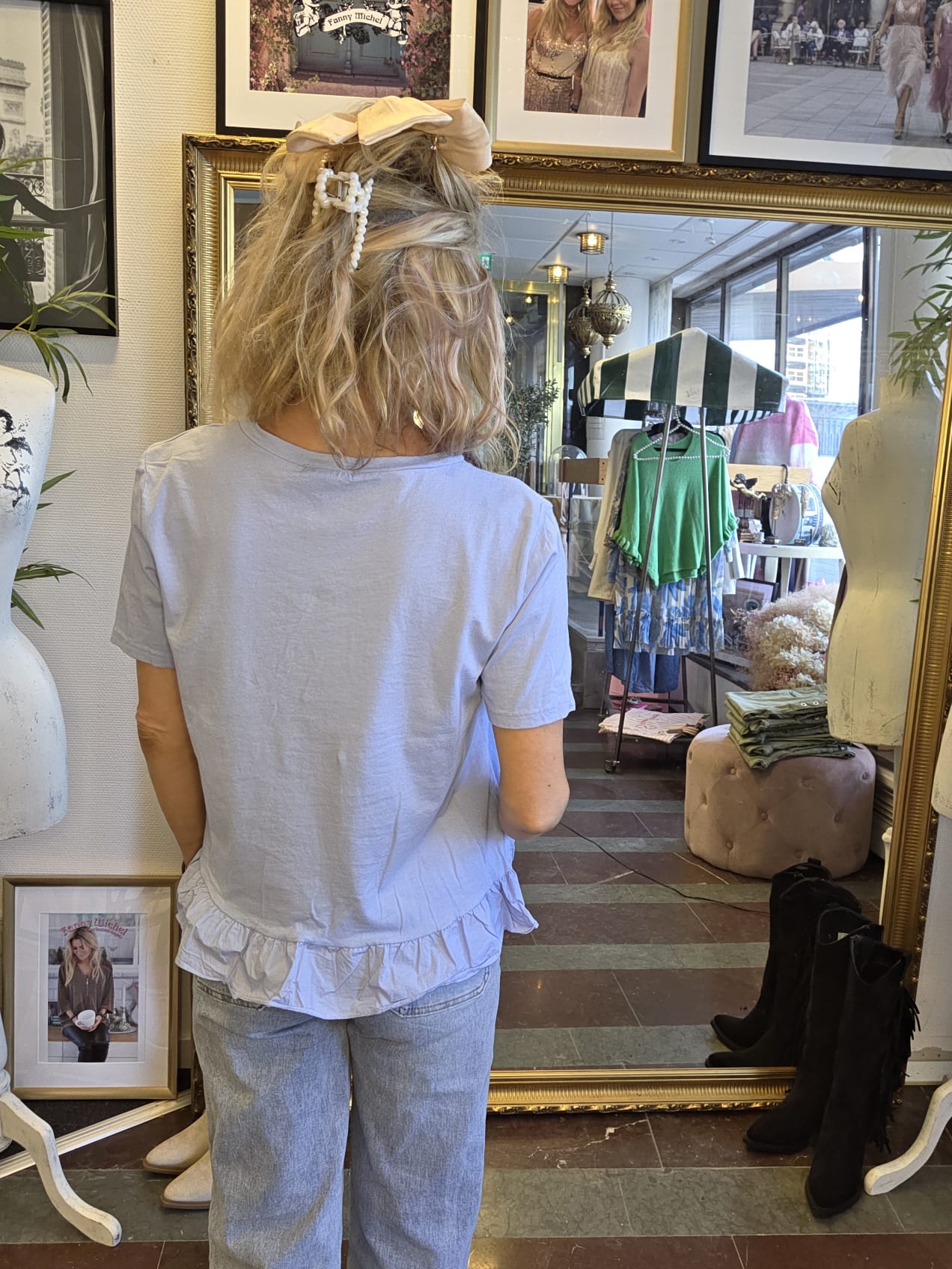 Bibbi - Topp med volang - Ljusblå - Bild 4