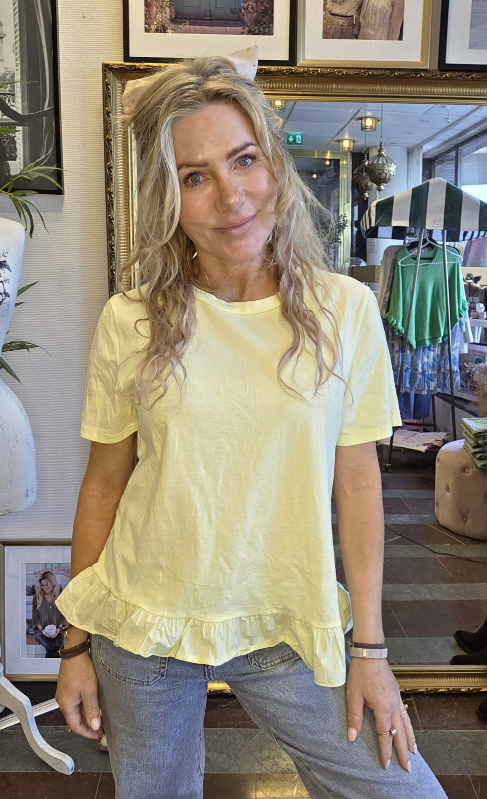 Bibbi - Topp med volang - Gul - Bild 4