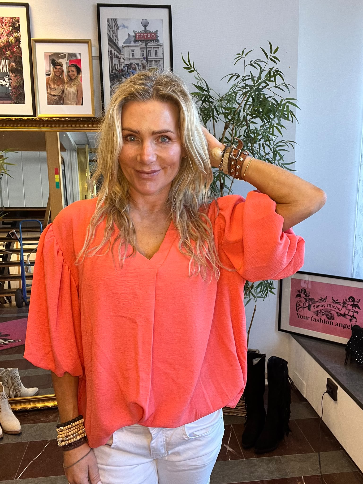 Betty - Topp med ballongärm - Corall