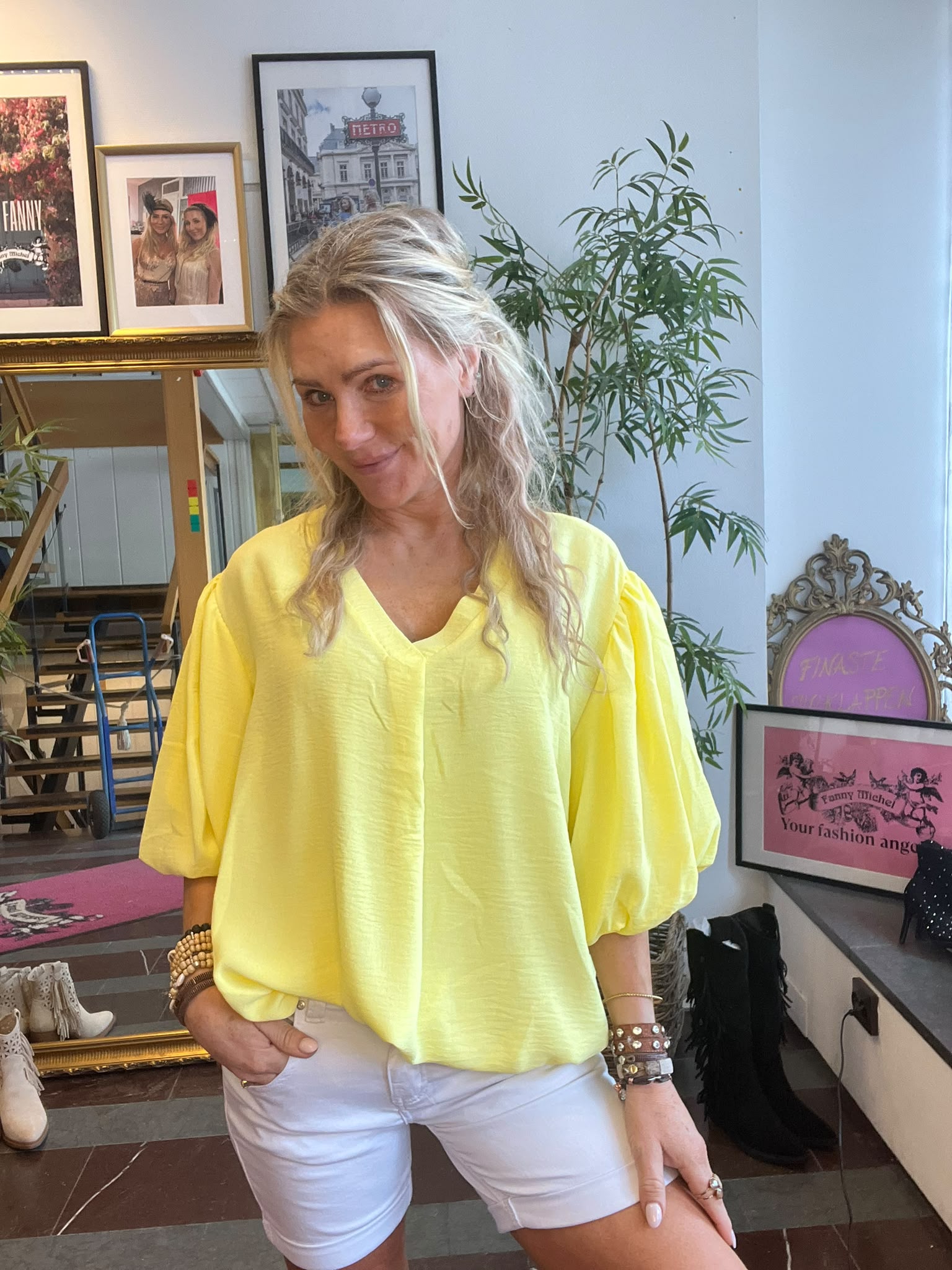 Betty - Topp med ballongärm - Gul