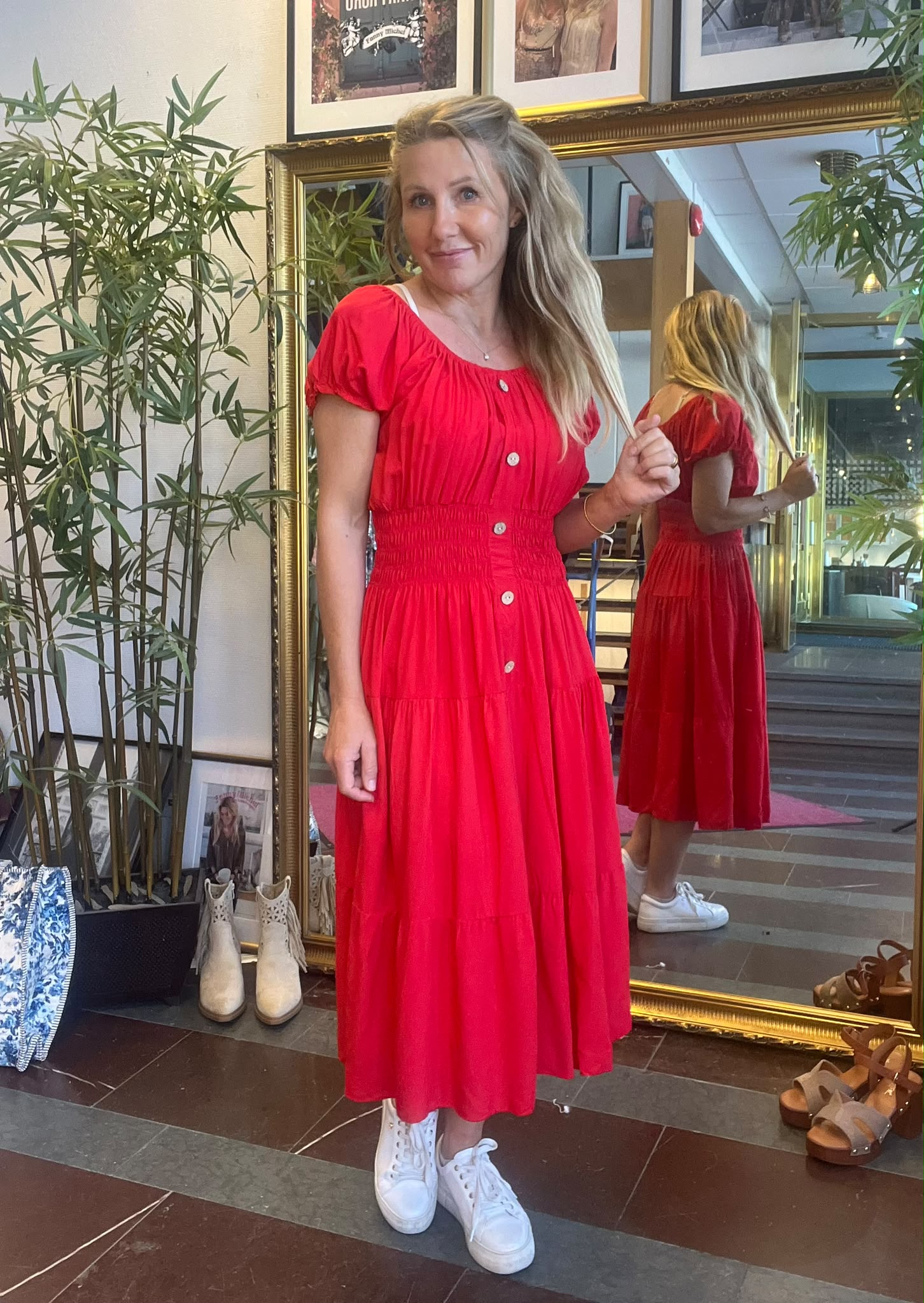 Elsi klänning - Röd - Bild 2