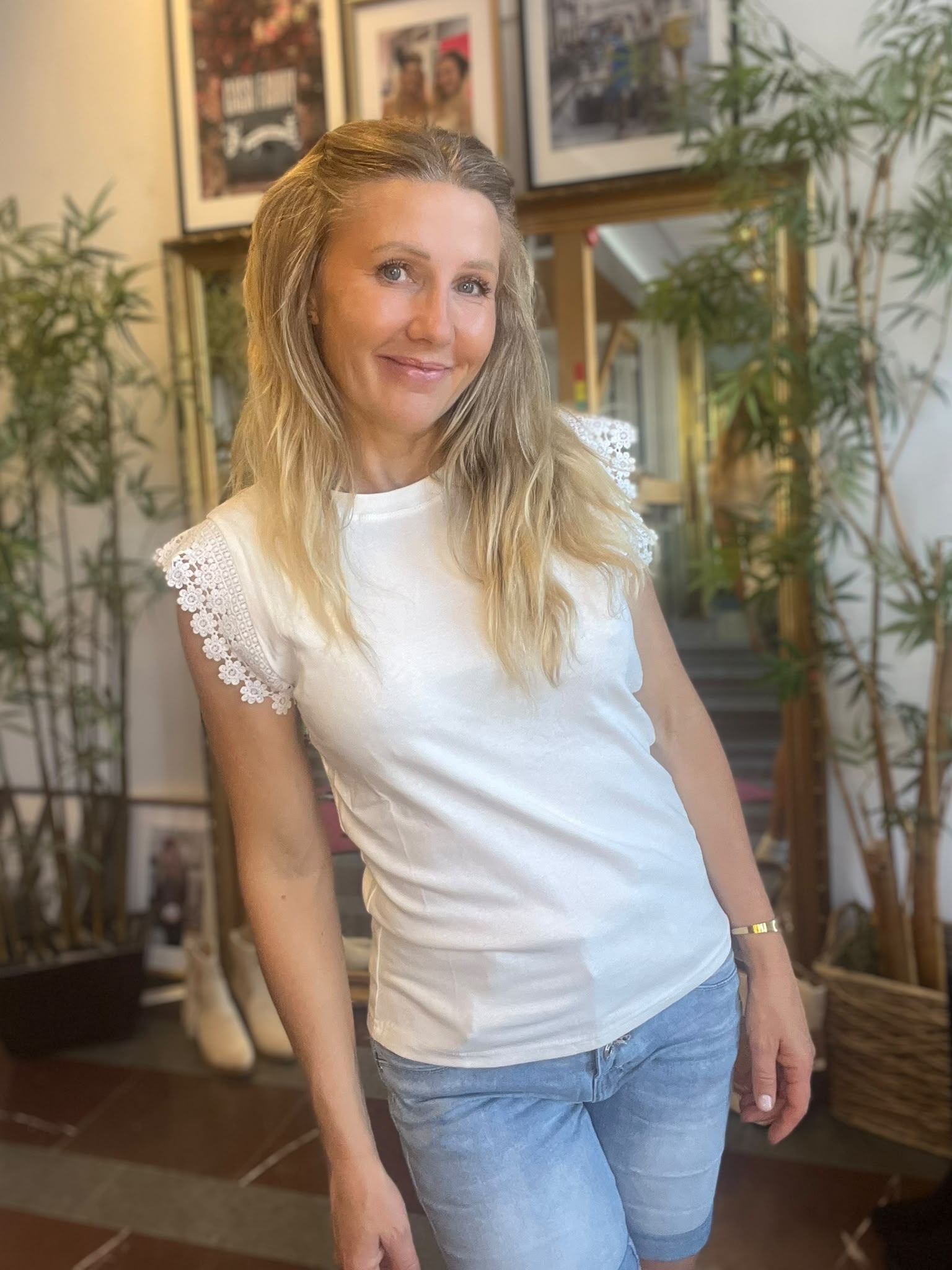 Fia - Topp med spets- Vit - Bild 3