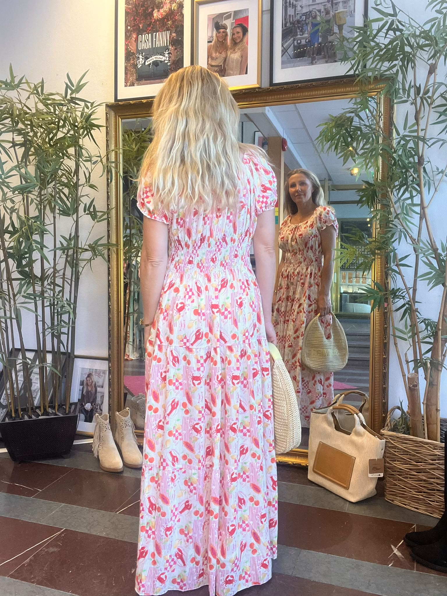 Meja – Maxi dress with crayfish print – 302-D1 – Pink - Image 4