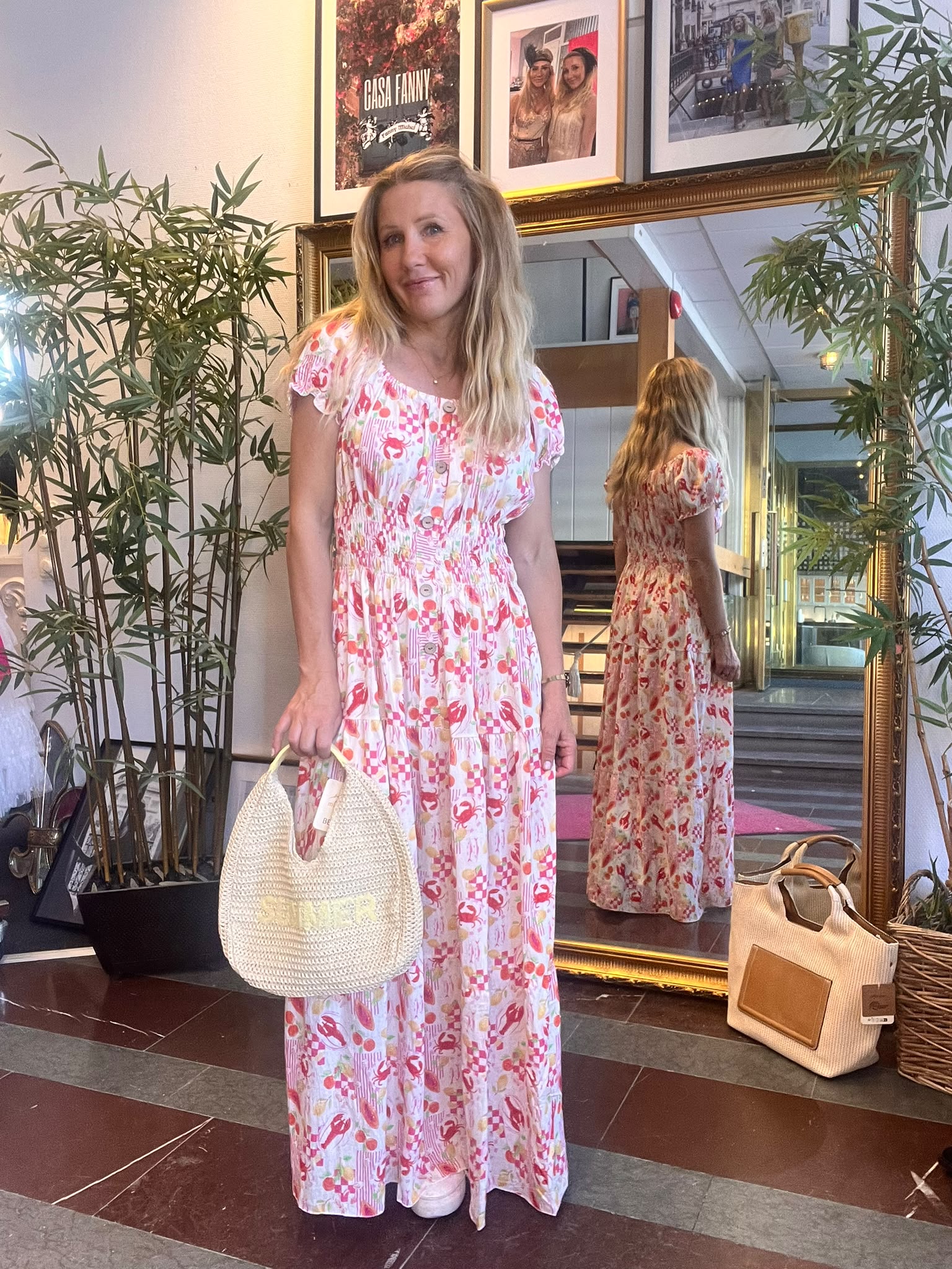Meja – Maxi dress with crayfish print – 302-D1 – Pink - Image 3