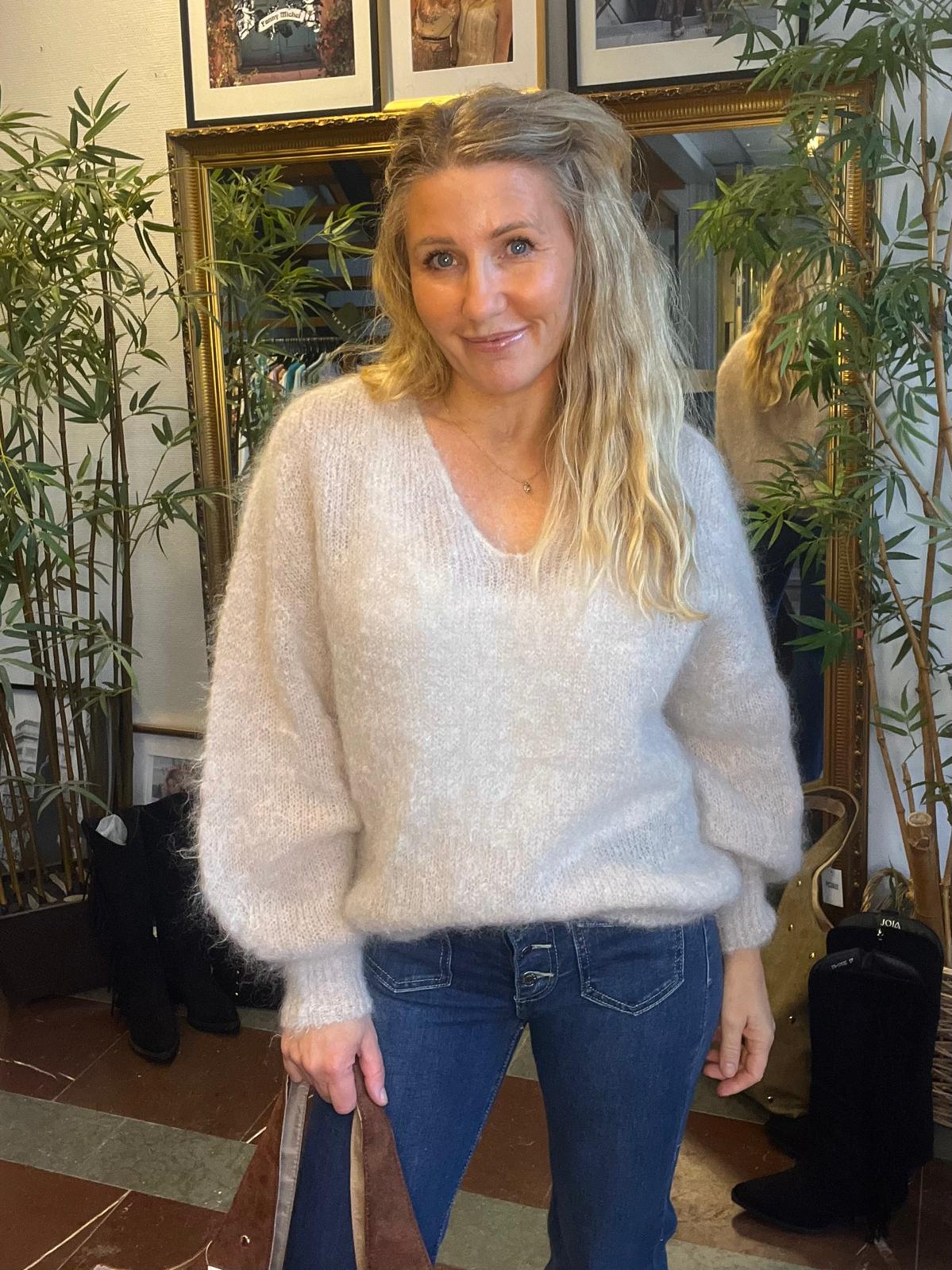 Ivy - V-neck Mohair Sweater - Beige - Image 2